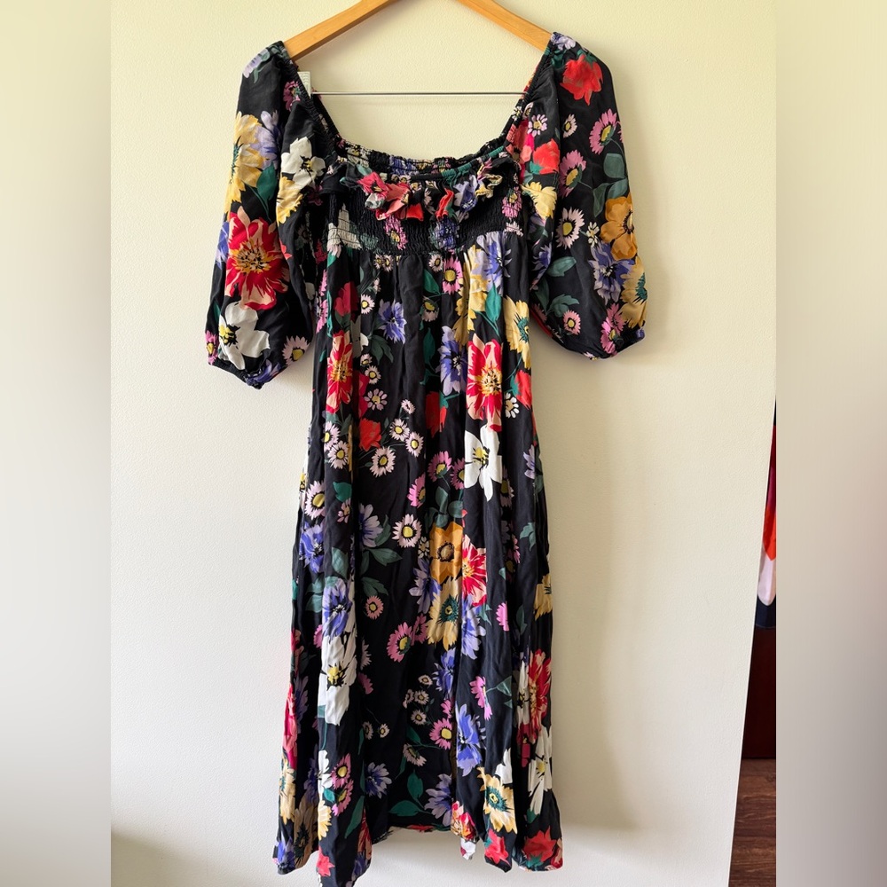Yumi Kim Black Eternal Sunshine
Tina Dress Empire Waist Midi